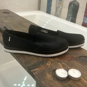 Black Tom’s size 7.5